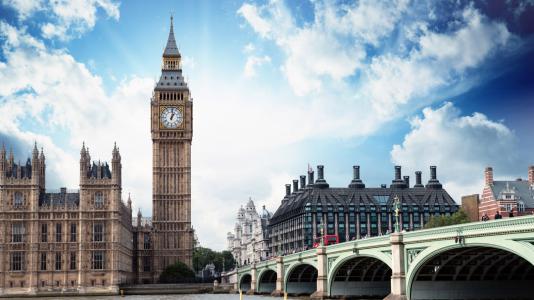 新聞?dòng)⒄Z翻譯有什么技巧？