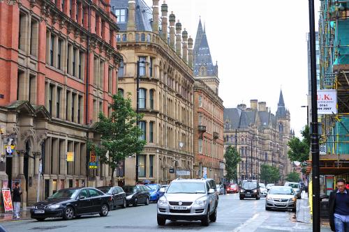 翻譯方法包括歸化與異化嗎？